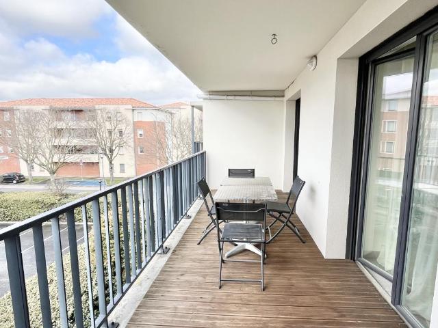 BLAGNAC T3 avec grande terrasse et parking