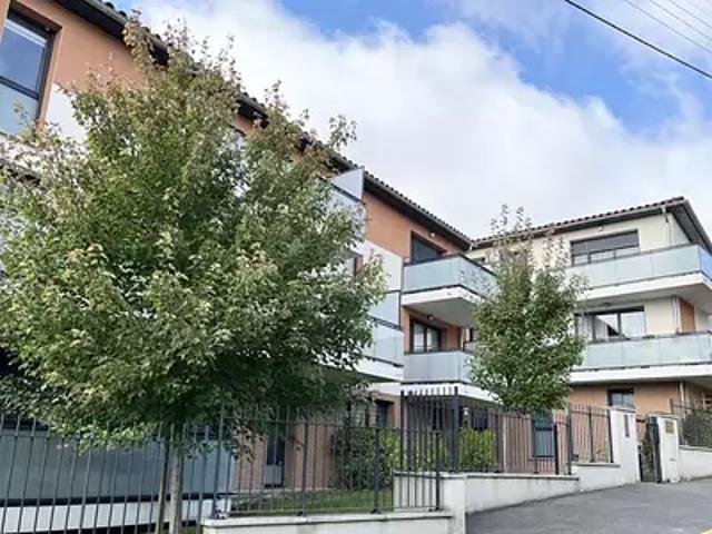 Blagnac 31700 Achat / Vente appartement 2 pièces t2 au dernier étage terrasse