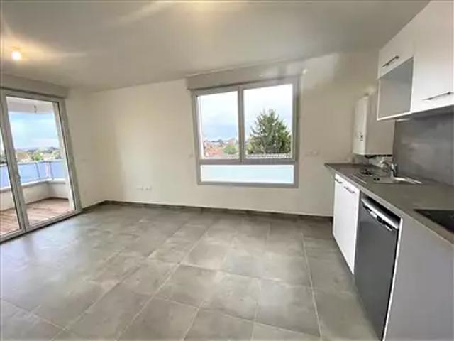 Blagnac 31700 Location appartement 2 pièces t2 terrasse parking