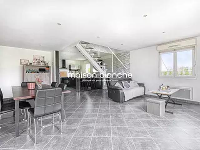 Blaison Saint Sulpice 49320 Achat / Vente maison 7 pièces t7 terrasse parking