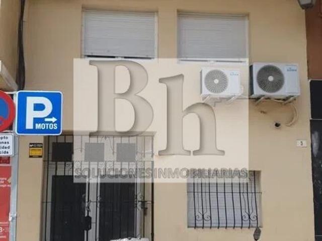 BLANHOGAR vende local en Plaza la Merced