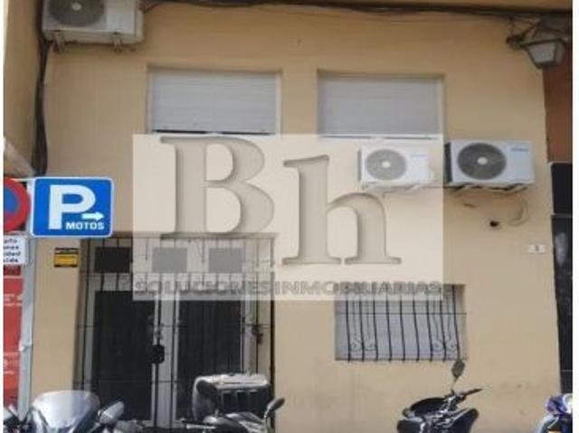 BLANHOGAR vende local en Plaza la Merced
