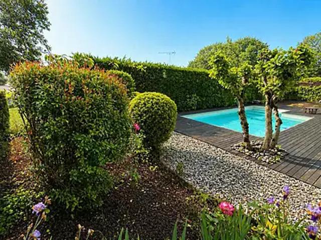 Blanquefort 33290 Achat / Vente maison 8 pièces t8 piscine terrasse