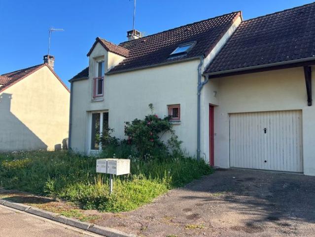 Bléneau au cœur de la Puisaye, agréable maison T3 au calme !