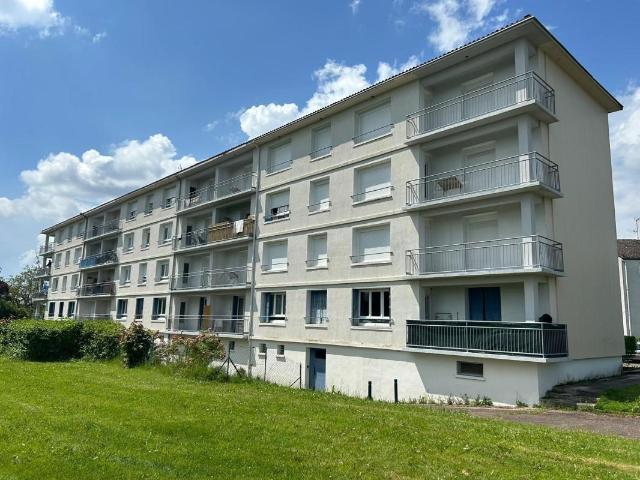 BLENEAU APPT T3 AVEC BALCON