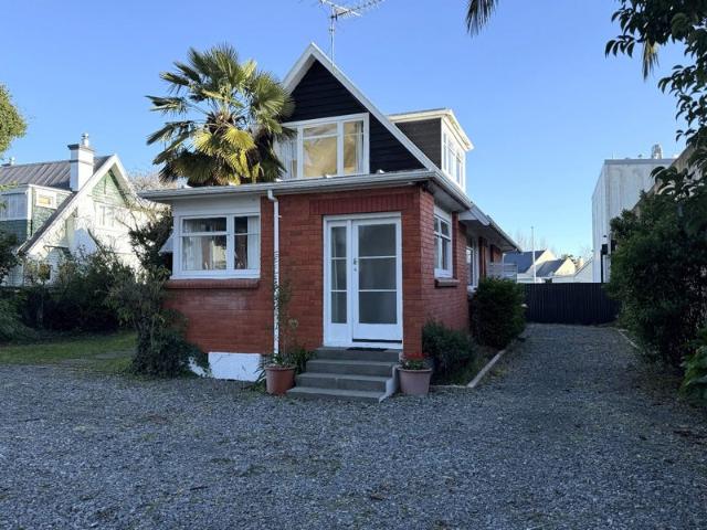blenheim central, 4 bedrooms