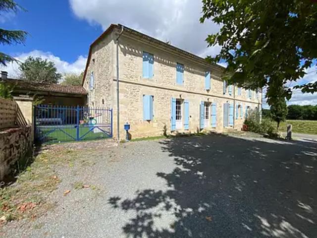Blésignac 33670 Achat / Vente maison 7 pièces t7 piscine