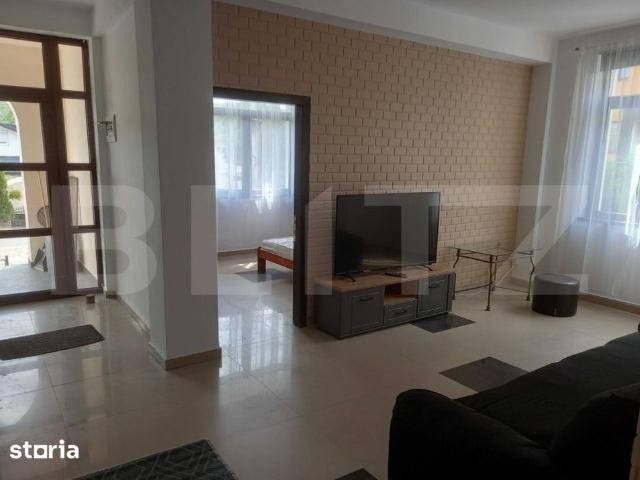 BLITZ – Apartament 3 camere la parter de vila | Intrare separata |