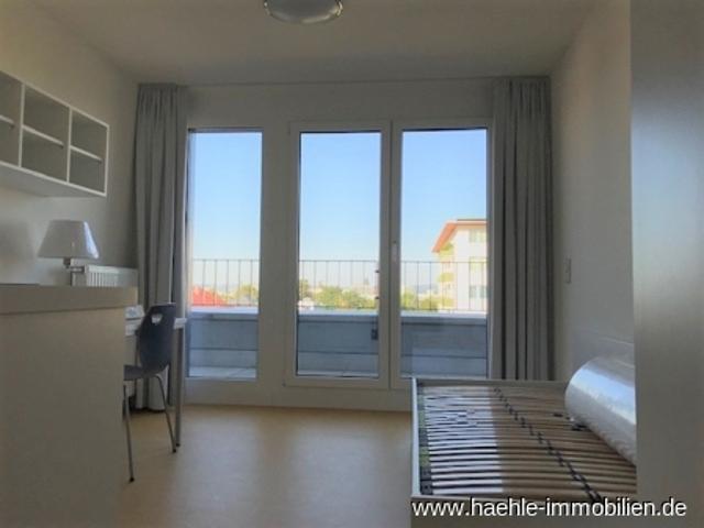 Blick über Dresden mit Terrasse möbliertes Studentenapartment frei ab 01.10.2026!