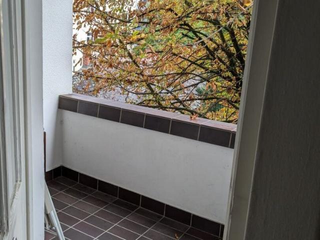 Blick ins Grüne! Zentrumsnahe Loggia Wohnung – WG geeignet! Garagenplatz!