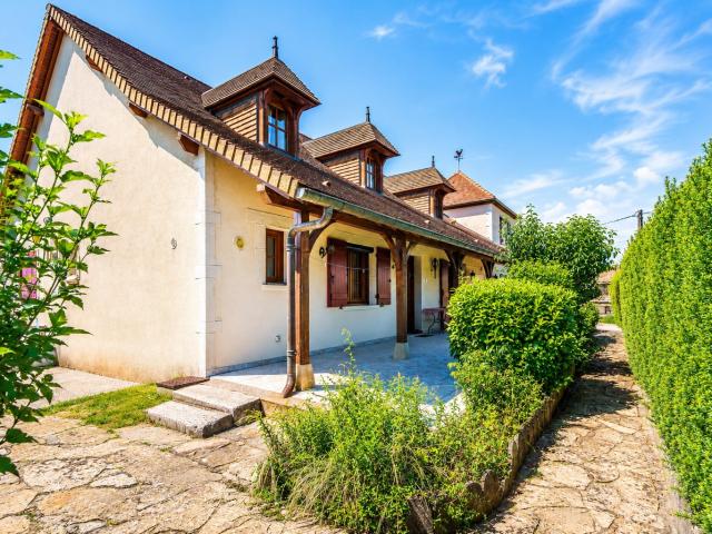Bligny Lès Beaune: Maison cossue avec logement indépendant. 173m² Beaune