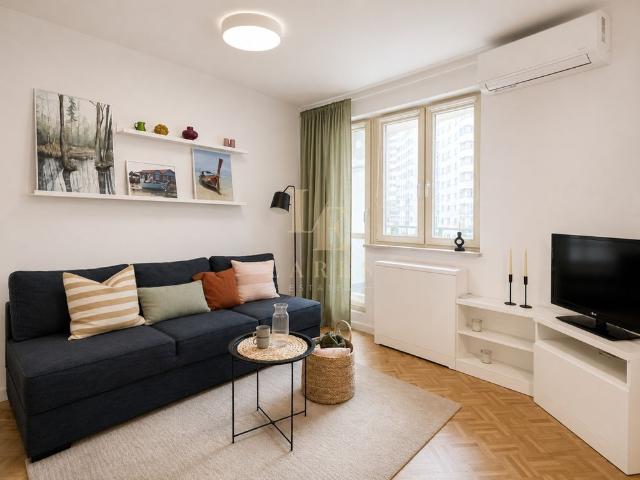 Blisko Metro|Balkon|Parking|Basen|Klimatyzacja