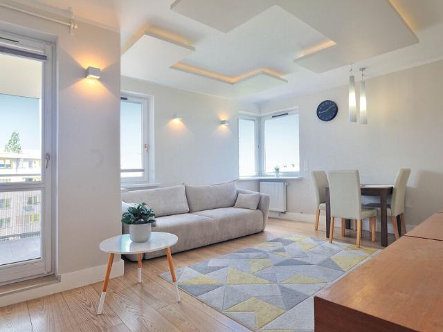 Blisko parku apartament z balkonem oraz garażem