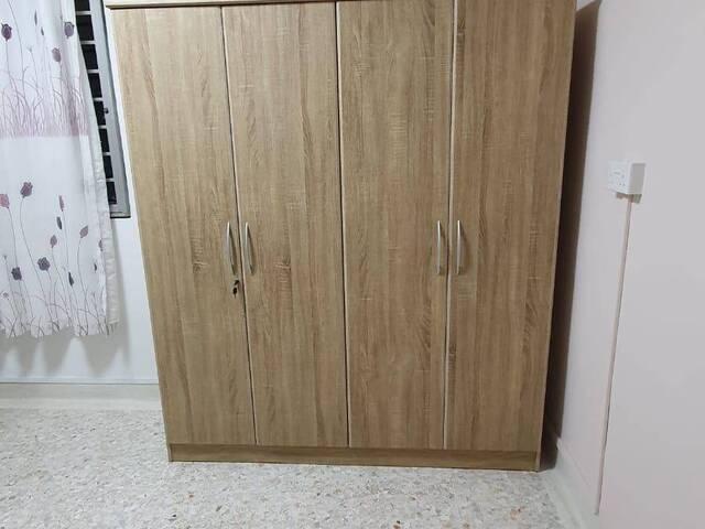 Blk 122 Ang Mo Kio $800 for 1 lady with aircon + wifI