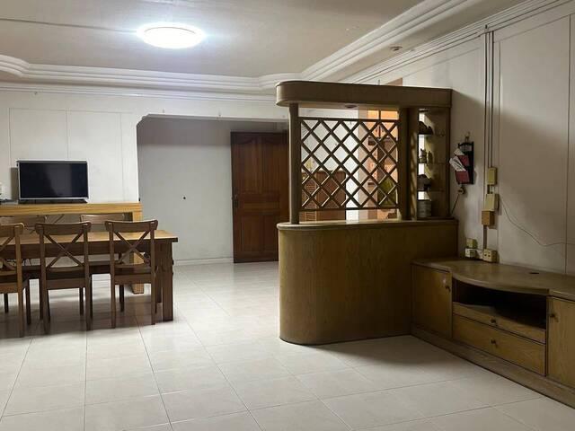 Blk 123 Kim Tian Road $1000 for 1 guy aircon wifi GUY ENVIRONMENT
