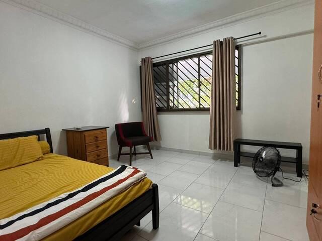 Blk 134 Petir Road $800 for 1 lady Aircon + WiFi nice friendly Indian owner 2 storey house