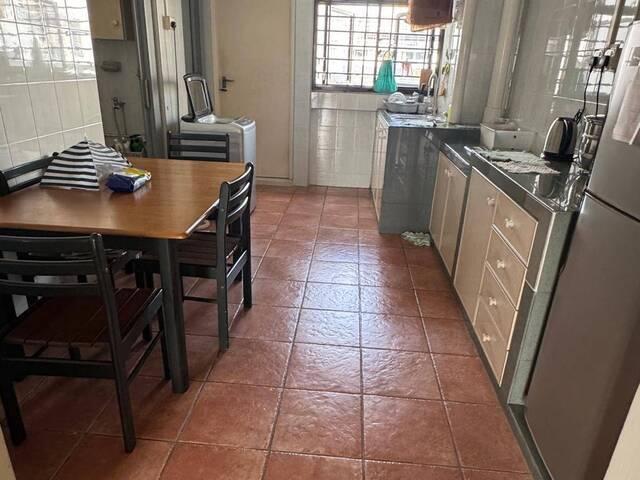 Blk 225 Toa Payoh $800 for 1 lady WiFi lady environment