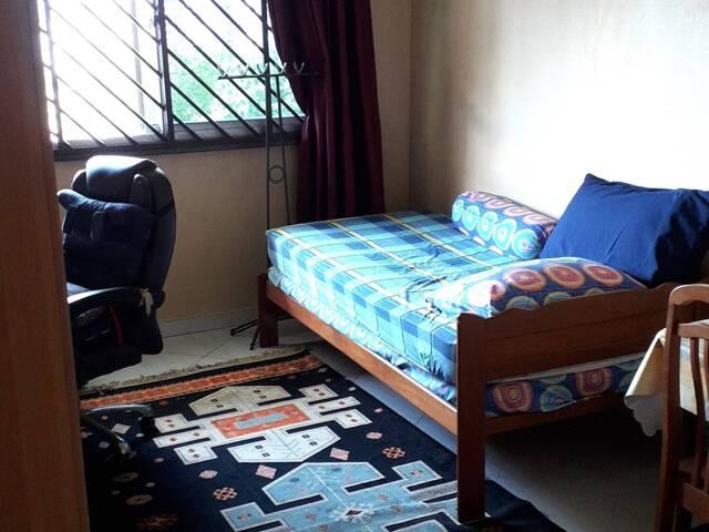 BLK 230 CHOA CHU KANG CENTRAL BESIDE SOUTH VIEW LRT/ 5 MIN MRT