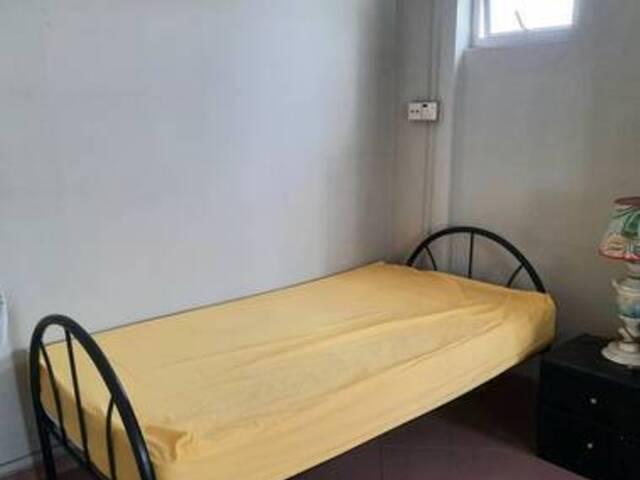 Blk 243 Pasir Ris Common Room Immediate Occupancy