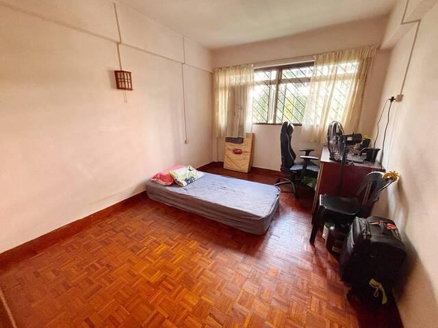 Blk 372 Clementi Ave 4 $850 for 1  $1000 for 2 pax