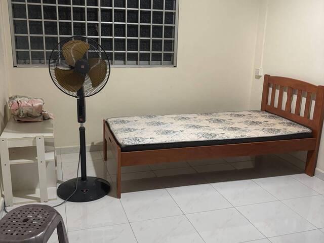 Blk 405 Woodlands St41 room