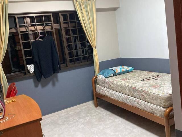Blk 589D Sembawang common room