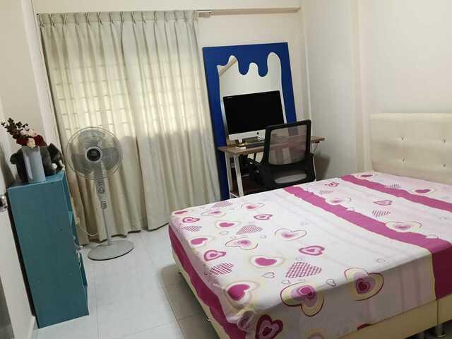 Blk 860 Woodlands $800 for 1 guy Aircon + WiFi