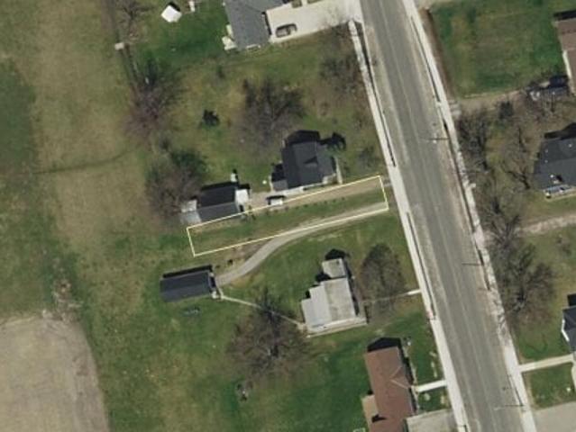 BLK B PL88 Erie Avenue N