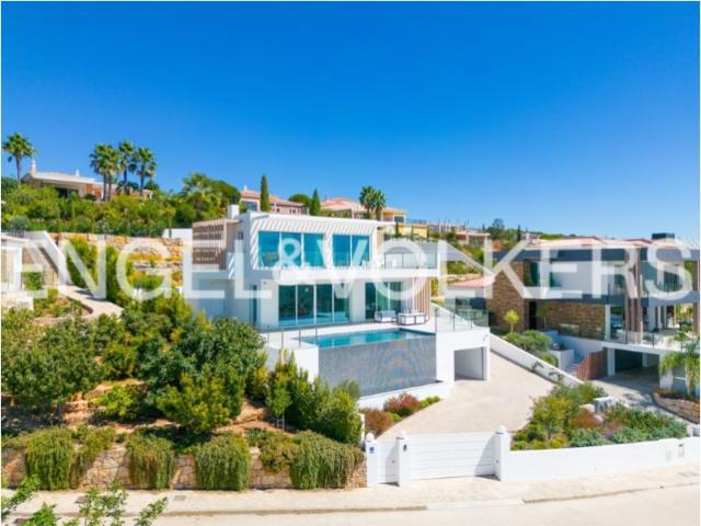 Blue Cliff Villa