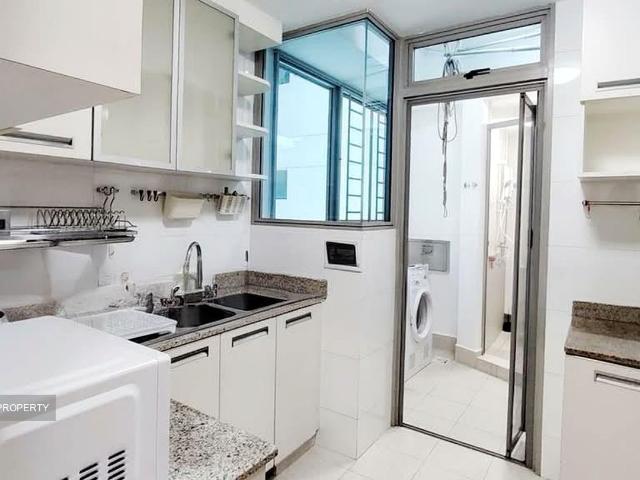 Blue Horizon D5, Condominium
