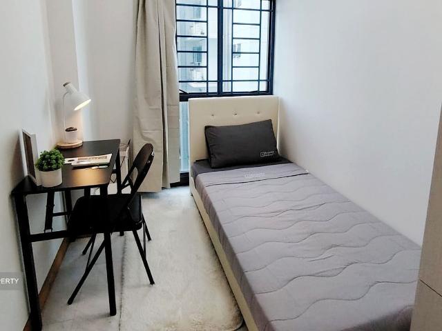 Blue Horizon D5, Condominium