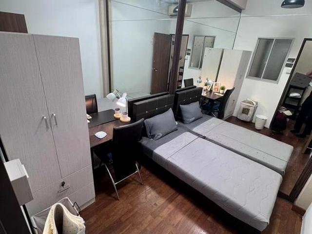 Blue Horizon D5, Condominium