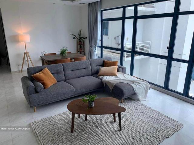 Blue Horizon D5, Condominium