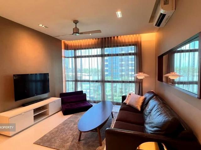 Blue Horizon D5, Condominium
