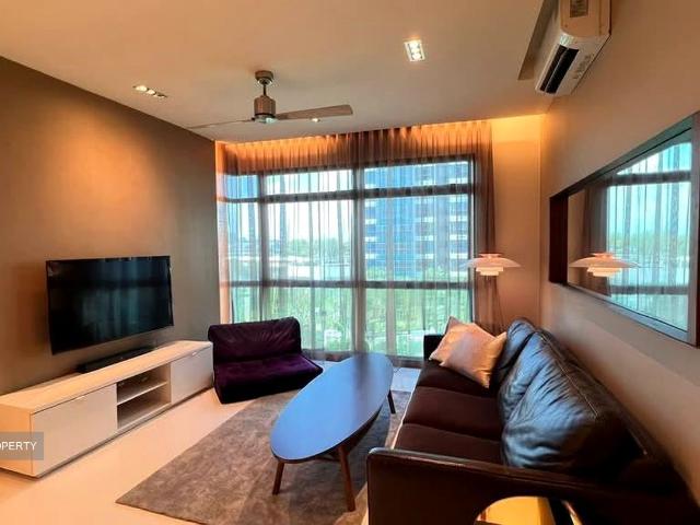 Blue Horizon D5, Condominium
