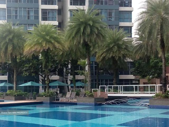 Blue Horizon D5, Condominium