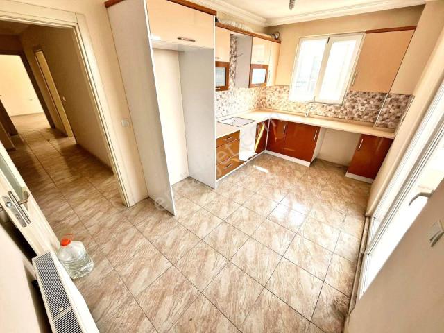 blue Life Egen'den Gerçek İlan kadıköy'de 3+1 Ön Cephe En Üst Kat Severlere Asansörlü Daire