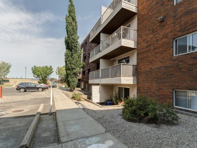 Blue Quill Pointe 2 Bedroom Apartment for Rent at 11615 28 Ave Nw, Edmonton, AB T6J 3Z8 Blue Quill