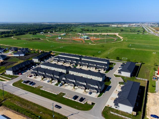 Blumberg Parks Edge 3 Bedroom Apartment for Rent at 26 Blumberg Trail, Headingley, MB R4H 0B6