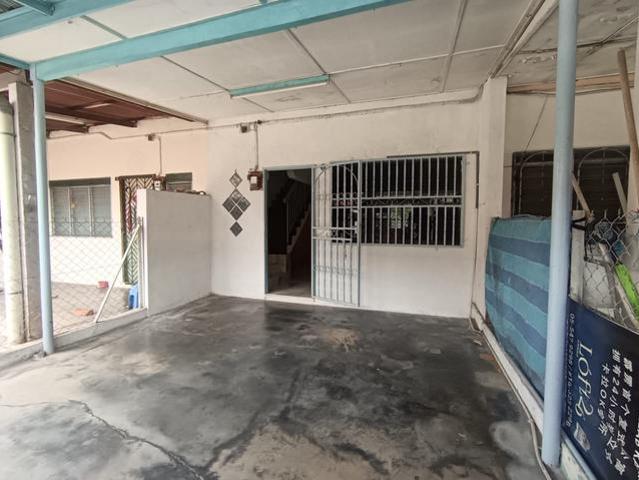 BMVLow CostFirst House BuyerBerchamDouble Storey House For Sale