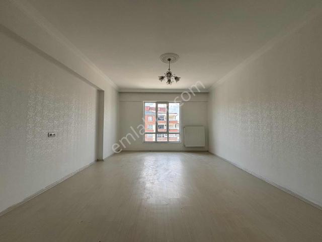 Çbn De Şehir Hastanesi Bölgesinde Kiralık Daire memur Şart