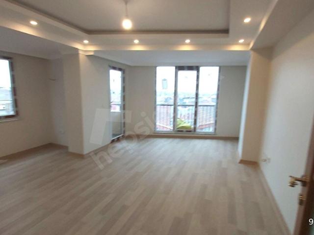 BNAHÇLİEVLER YAYLADA SIFIR 2+1 ÜST KAT AMERİCAN MUTFAKLI KİRALIK DAİRE