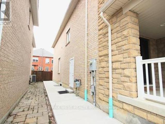 Bsmt 150 Valley Vista Drive, Vaughan, ON, L6A 0Z4 house for lease | Listing ID N13136 | Royal LePage