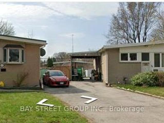 Bsmt 15 Pynford Crescent, Toronto, ON, M3A 1W7 house for lease | Listing ID C13484 | Royal LePage