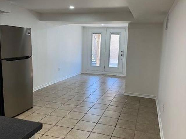 Bsmt 358 William Berczy Boulevard, Markham | 2Beds/1Bath, Townhouse, $1,950/mo | Condos. Ca