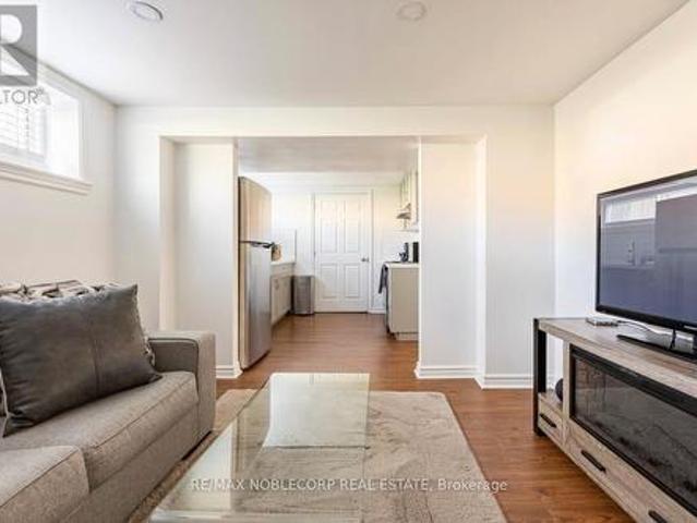 Bsmt 4230 Bloor Street W, Toronto, ON, M9C 1Z7 house for lease | Listing ID W13473 | Royal LePage