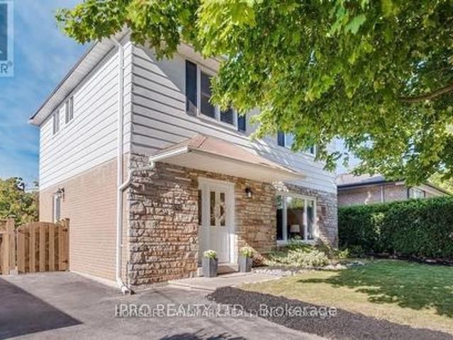 Bsmt 755 Botany Hill Crescent, Newmarket, ON, L3Y 3A7 house for lease | Listing ID N13653 | Royal LePage