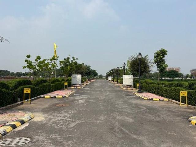 BPTP District Phase 2 126 Sq. Yd. Plot in Sector 84 Faridabad Listing ID: #10403