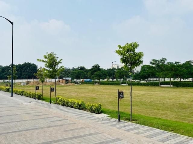 BPTP Parklands 511 Sq.Yd. Plot in Sector 76 Faridabad Listing ID: #10003