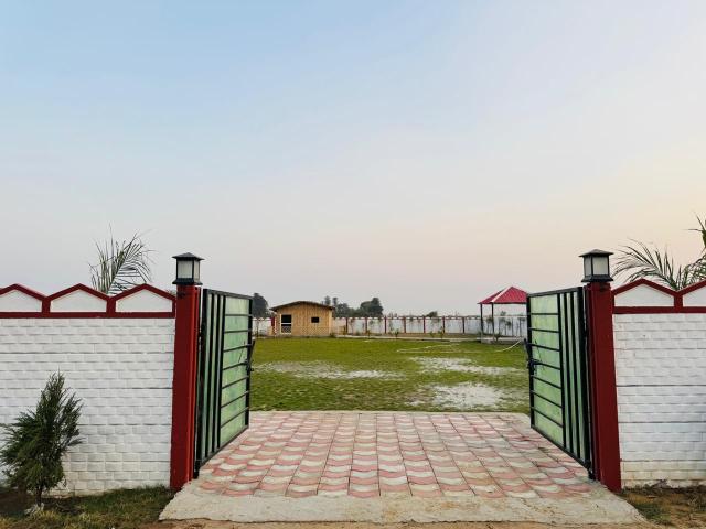 BPTP Parklands 250 Sq.Yd. Plot in Sector 76 Faridabad Listing ID: #9915